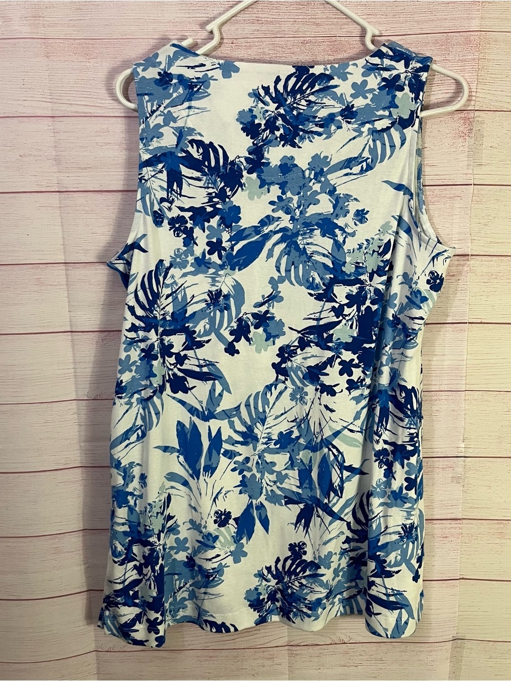 Chico's 100% Cotton Blue White Floral Sleeveless Tank Top Size 2 | Large - Picture 5 of 5